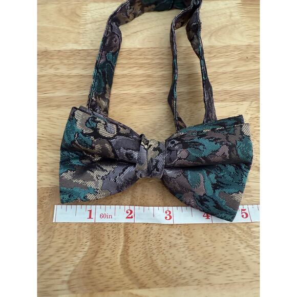 The Tie Rack Set of Matching Bow Tie & Cummerbund Silver Blue One Size JL - Picture 10 of 12